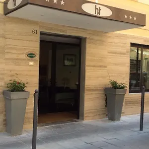 Touring 3* Livourne